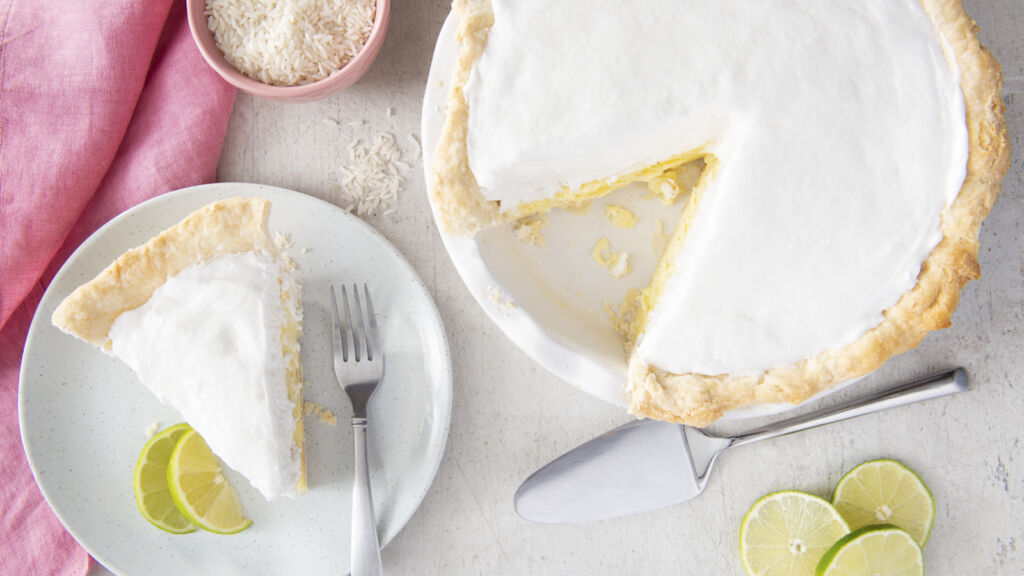 Key-lime-and-rice-pudding-pie-with-white-rice