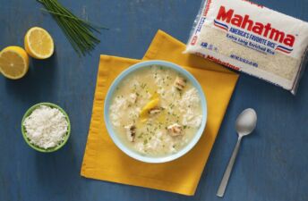 Lemon-velvet-chicken-and-rice-soup-with-white-rice