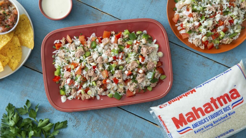 Canned Tuna and White Rice salad with zesty mayonnaise dressing and fresh bell peppers