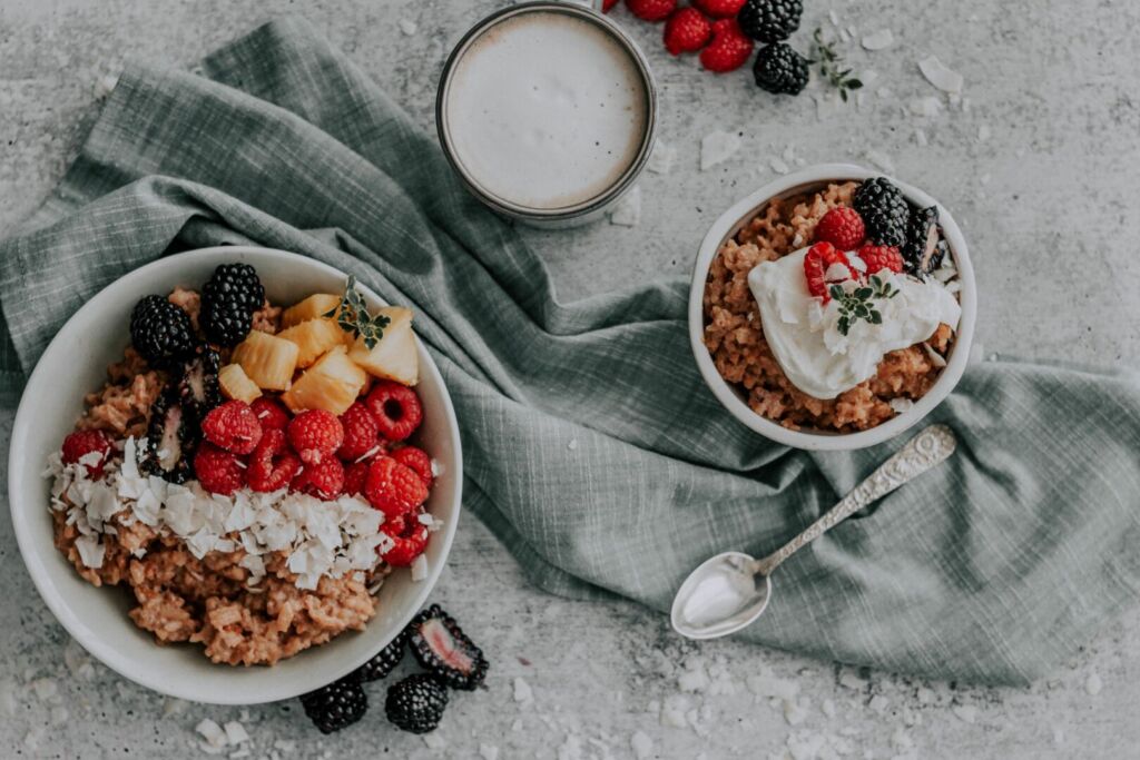 Easy-spiced-breakfast-rice-bowl-with-chopped-fresh-fruit