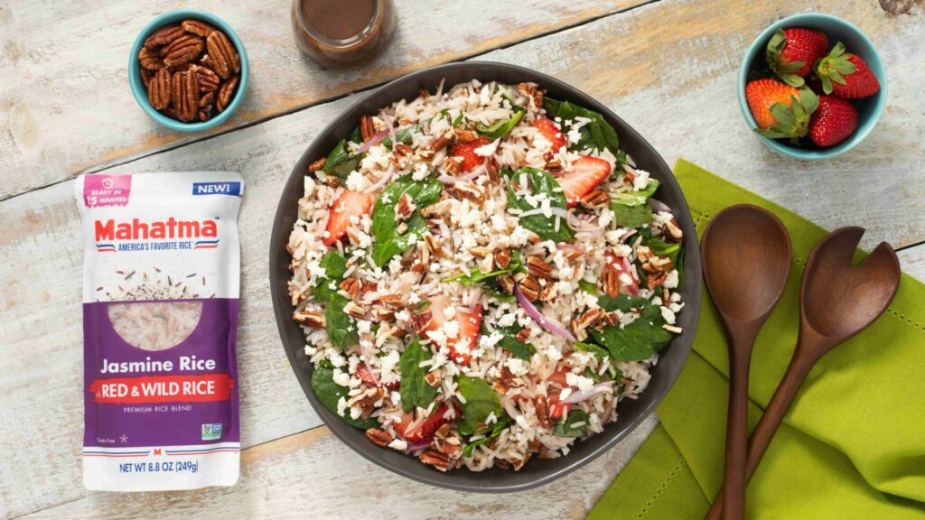 rice-salad-with-jasmine-and-wild-rice-with-straberries-feta-cheese-and-spinach