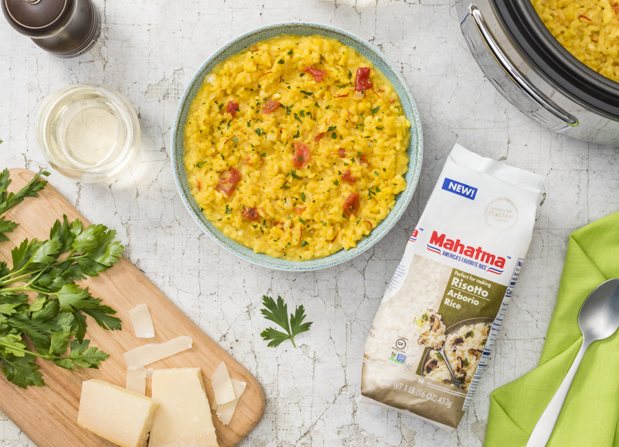 saffron-risotto-with-arborio-rice-and-Parmesa-cheese-made-in-the-rice-cooker
